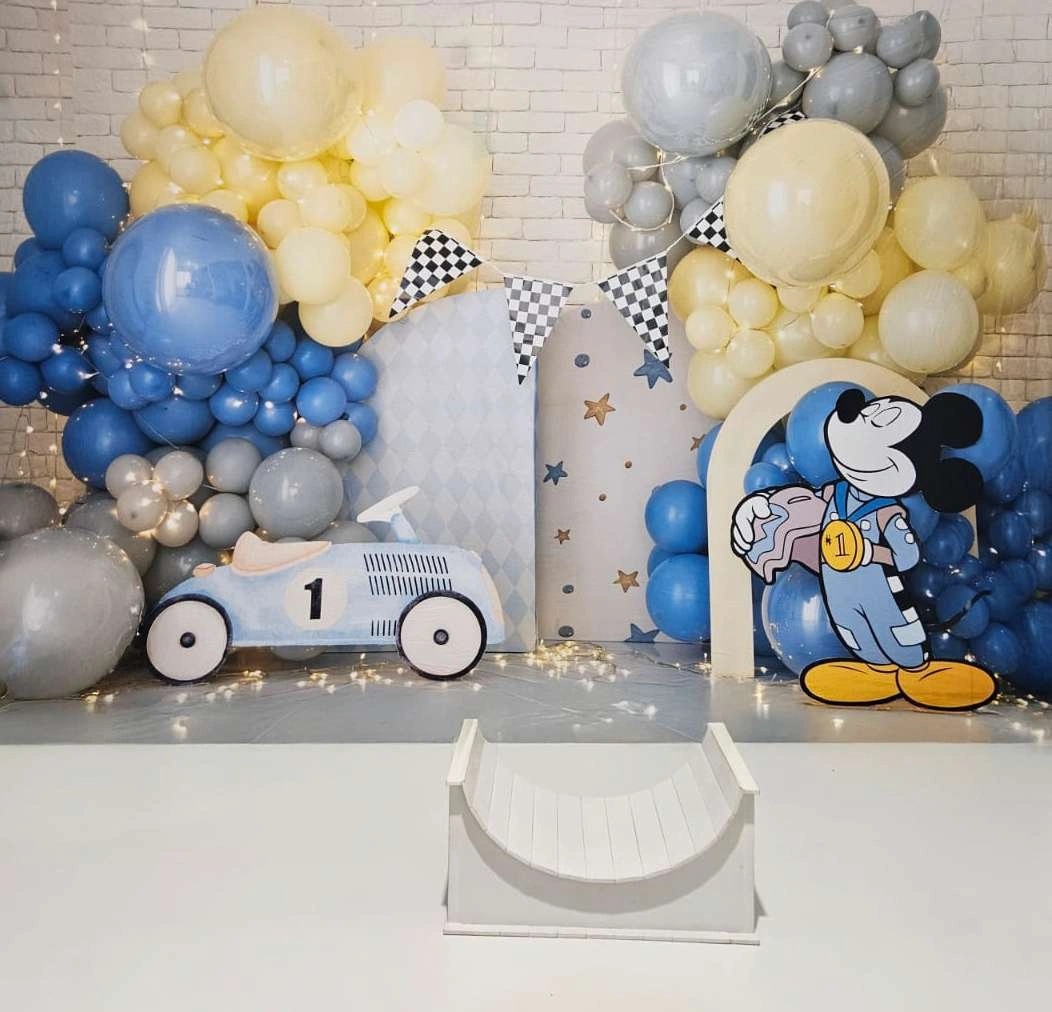 Cenário Mickey Mouse Balões